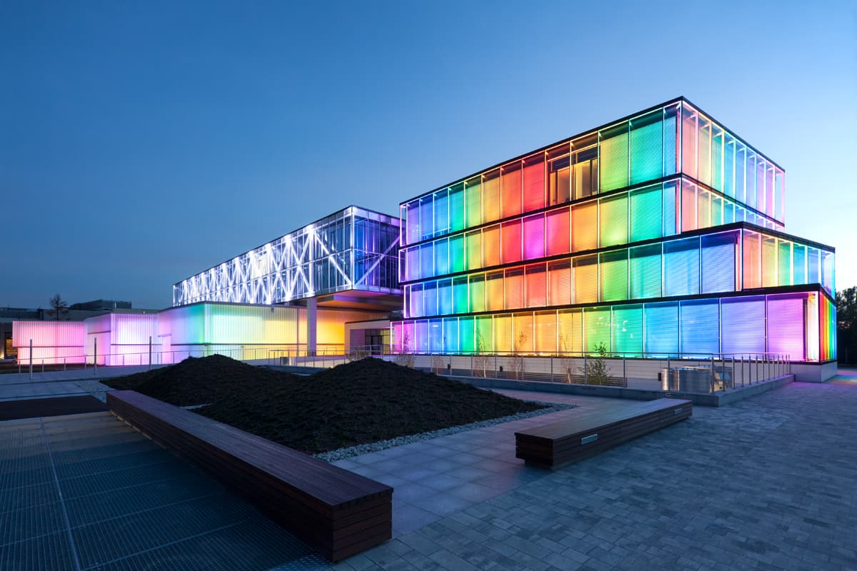 RGB-LED-Floodlights-Building 2