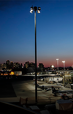 High mast stadium light